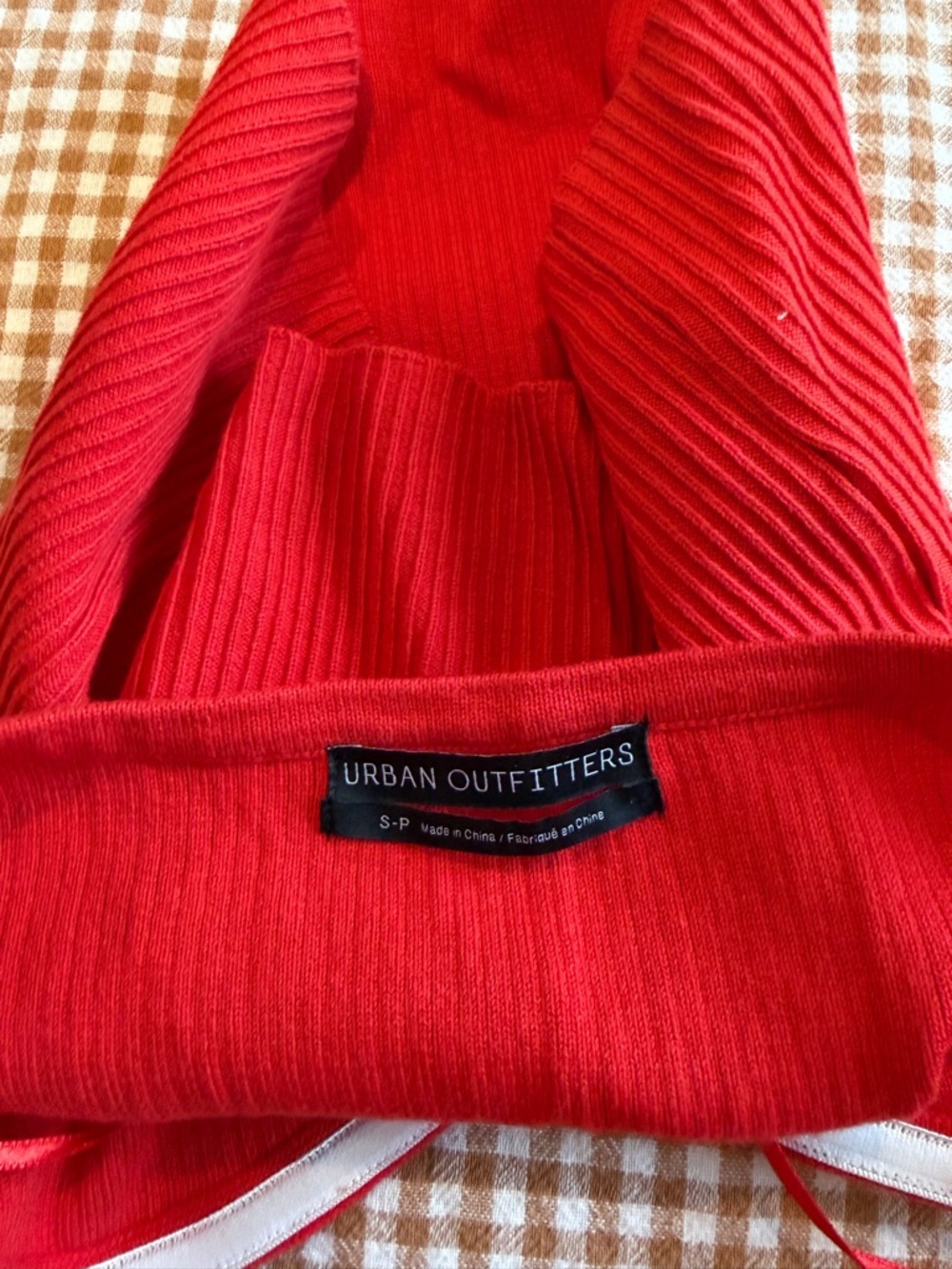 Red Ribbed Strapless Crop Top - Picture 3 of 3